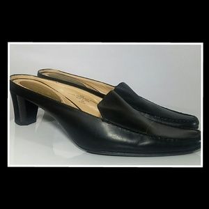 Liz Clairborne Flex Mule .....size 8.5